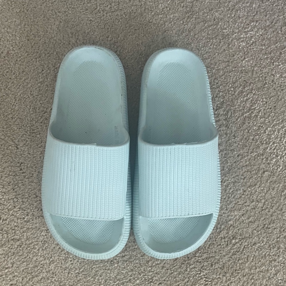 Cloud slides